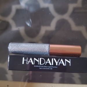 8 Handaiyan glitter eyeliner